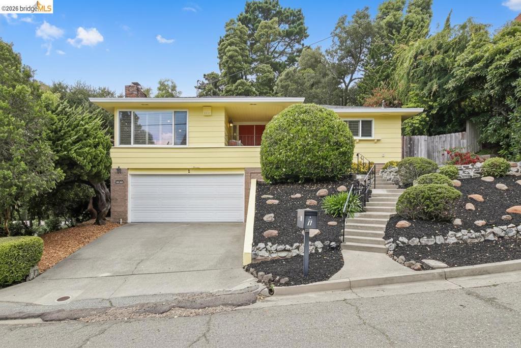 1 Woodcrest Cir