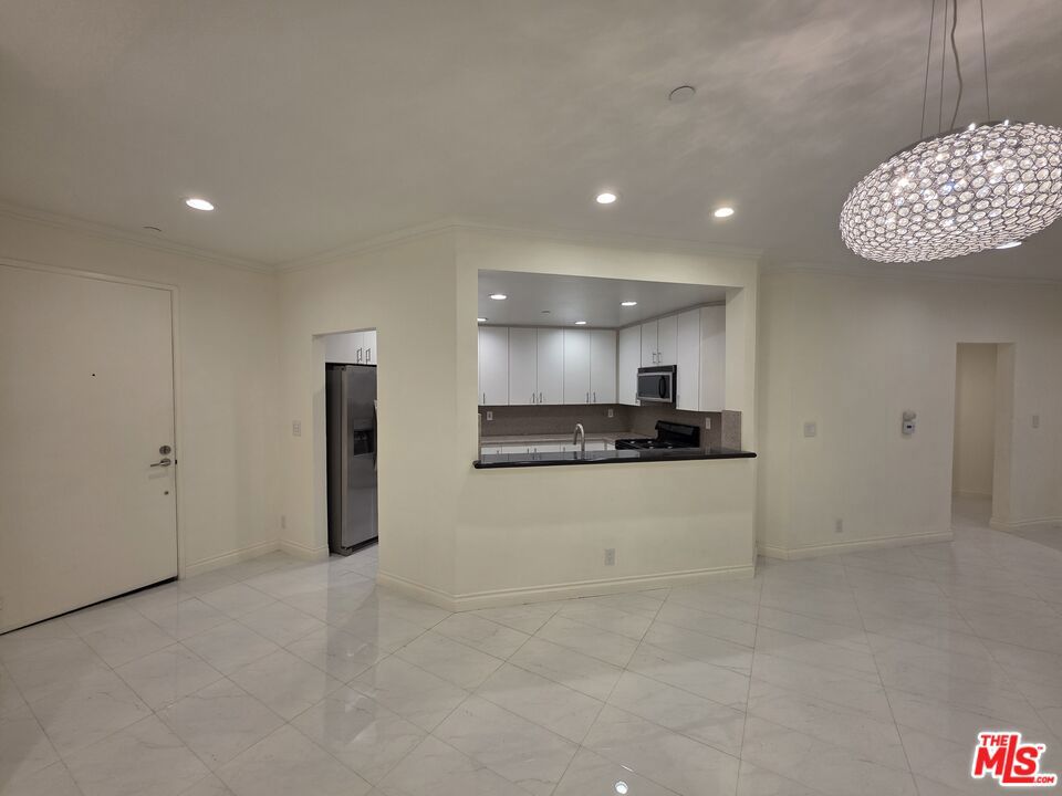 12000 Goshen Avenue #104