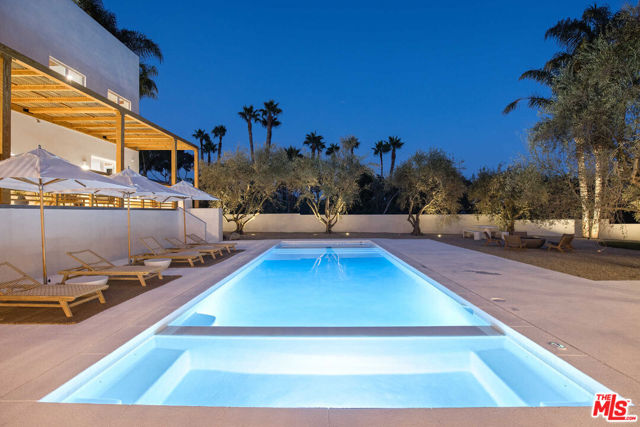 27405 Pacific Coast Highway, Malibu CA: https://media.crmls.org/mediaz/6804d09d-cc6b-4ca4-90a4-f9536f03536e.jpg