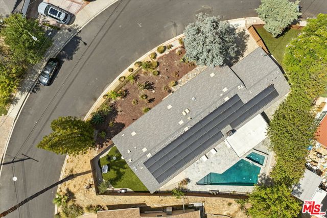 20835 Tiara Street, Woodland Hills CA: https://media.crmls.org/mediaz/68052924-e925-4f92-a823-7a69d5350ba7.jpg