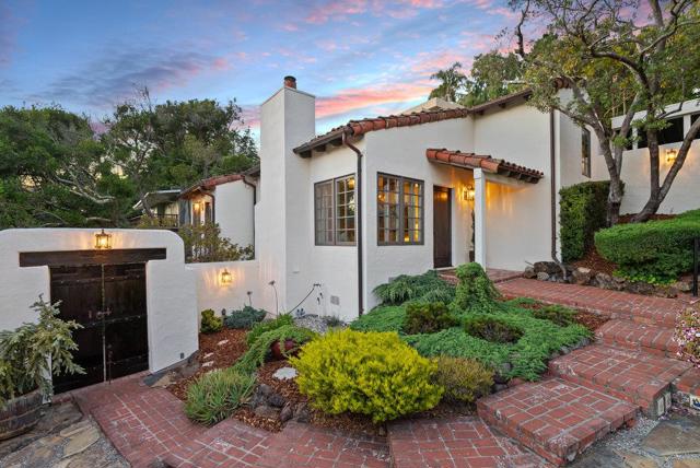 547 Monterey, Aptos CA: https://media.crmls.org/mediaz/68052d1c-7b8b-4e79-98ff-72c57ab035a7.jpg