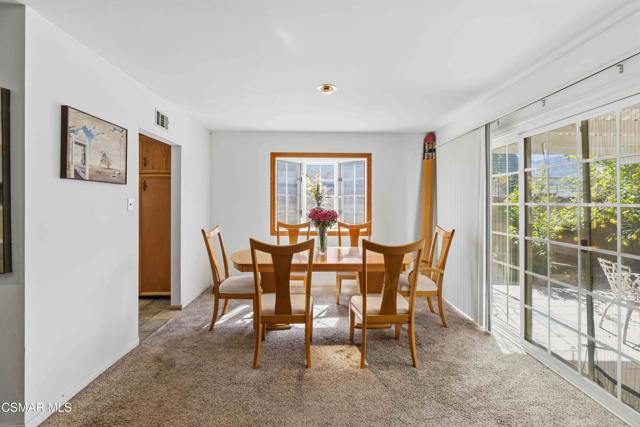 5506 Aurelia Street, Simi Valley CA: https://media.crmls.org/mediaz/68054bf8-aa7d-4908-99e5-8f20d29fd740.jpg