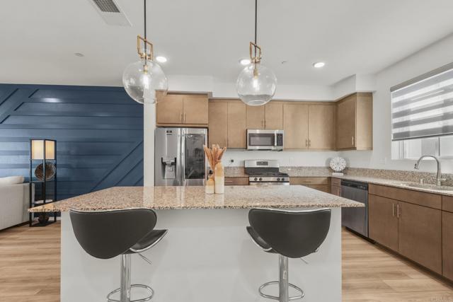 Detail Gallery Image 11 of 57 For 5261 Beachfront Cove St #174,  San Diego,  CA 92154 - 4 Beds | 3/1 Baths