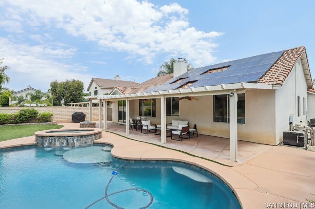 24641 Lincoln AVE, Murrieta CA: https://media.crmls.org/mediaz/6805c938-a8dc-48f0-9d1d-9ba005cb7442.jpg
