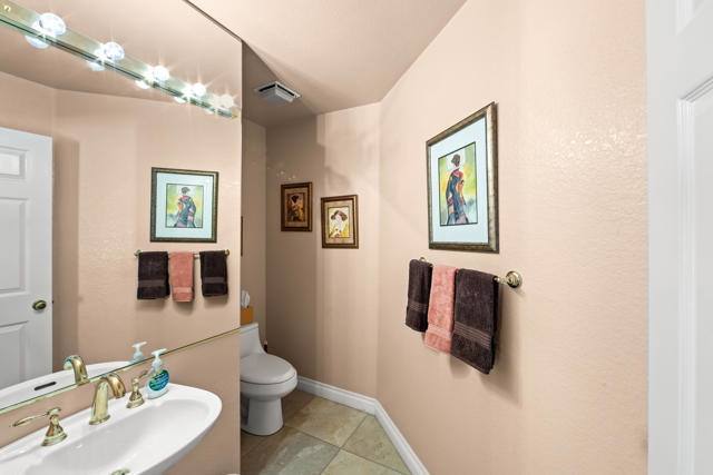 43870 Via Granada, Palm Desert CA: https://media.crmls.org/mediaz/6805d99e-3cc6-4044-ab8a-513867672379.jpg