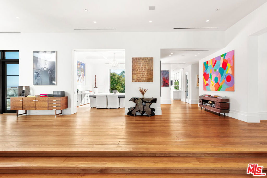 3160 Coldwater Canyon AvenueStudio City img 7