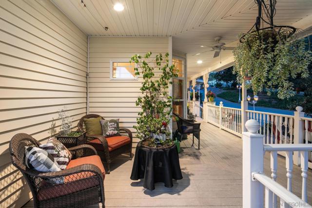 24665 Rancho Santa Teresa Dr, Ramona CA: https://media.crmls.org/mediaz/68077044-44d5-45a5-84e7-a52acacda4ba.jpg