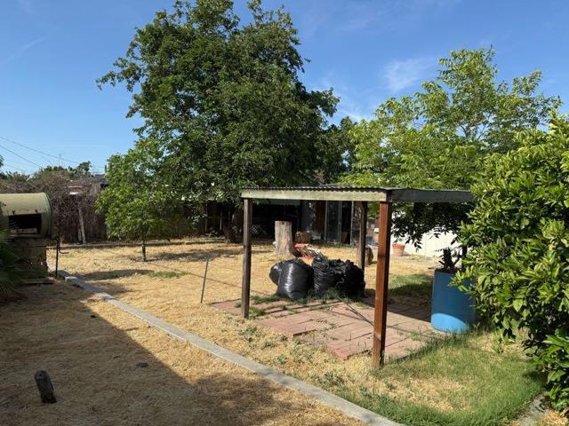 160 N Santa Rosa Street, Los Banos CA: https://media.crmls.org/mediaz/68081069-549e-422a-aa9b-d52b73dd03ba.jpg