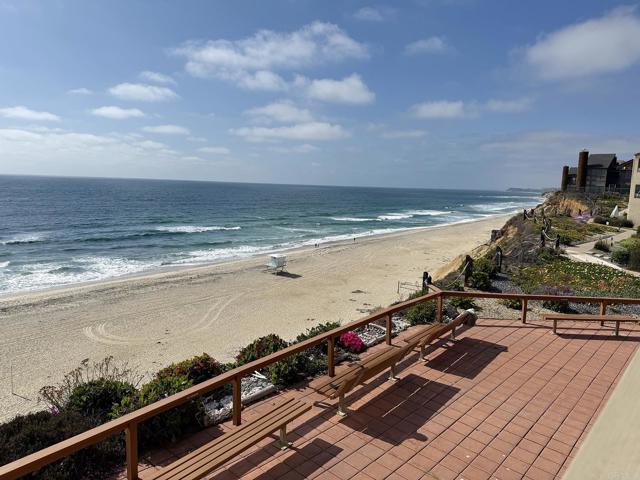 435 S Sierra Avenue, Solana Beach CA: https://media.crmls.org/mediaz/68092a0b-0b93-4779-9c57-b1768a0fc886.jpg