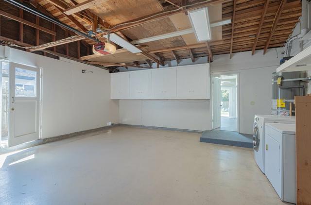 624 Hartnell Street, Salinas CA: https://media.crmls.org/mediaz/68095887-30ef-4696-91f8-1080dfd8b57e.jpg
