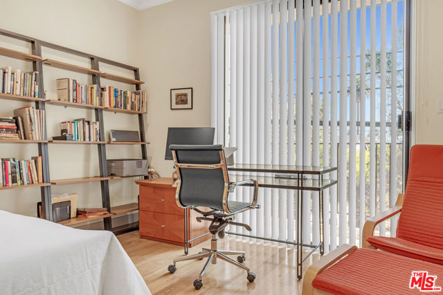 502 San Vicente Boulevard, Santa Monica CA: https://media.crmls.org/mediaz/6809c44c-7832-48ac-997d-e08f10fa5249.jpg