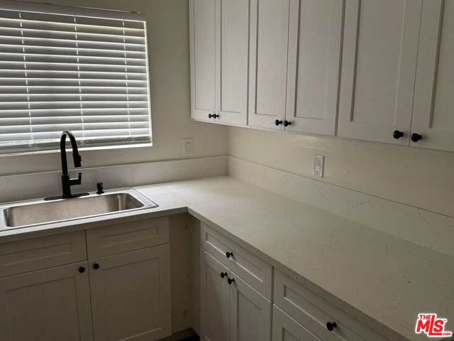 5644 Ravenspur Drive, Rancho Palos Verdes CA: https://media.crmls.org/mediaz/680a2b68-8dd9-4b2f-99de-591b48ec9506.jpg