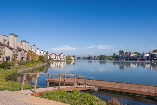 32 Cove Lane, Redwood City CA: https://media.crmls.org/mediaz/680c5e6d-00e3-416a-807d-dae896a99fb3.jpg