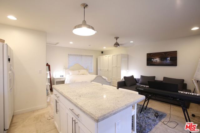 4447 Calhoun Avenue, Sherman Oaks CA: https://media.crmls.org/mediaz/680c65d2-bd80-4caa-8408-c386817ede76.jpg