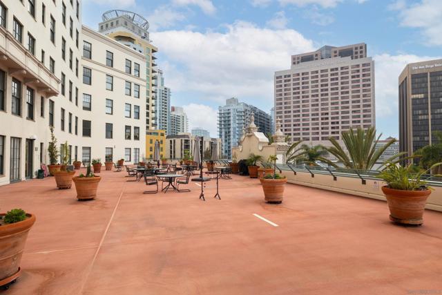 702 ASH ST, San Diego, California 92101, 2 Bedrooms Bedrooms, ,2 BathroomsBathrooms,Condominium,For Sale,ASH ST,250019666SD