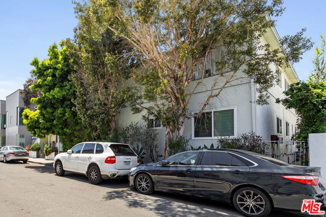 1411 Innes Place, Venice CA: https://media.crmls.org/mediaz/680d45f1-c614-46fc-b5f3-56c6a429820e.jpg