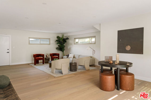 7248 W 88th Place, Los Angeles CA: https://media.crmls.org/mediaz/680d6a64-92c4-4d2b-8148-3b711c717f9b.jpg