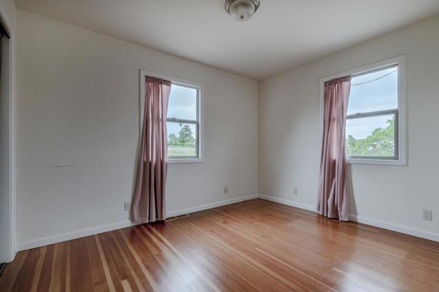 137 Whiting Road, Watsonville CA: https://media.crmls.org/mediaz/680d9bde-34d1-4664-abc6-3fe98c8ec1dc.jpg