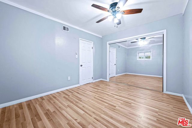 12801 Moorpark Street, Studio City CA: https://media.crmls.org/mediaz/680eeddc-c86c-4693-871c-d2862aa167f3.jpg