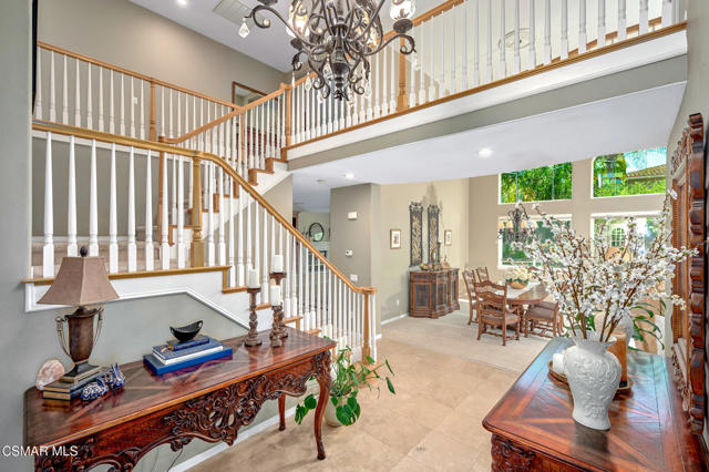 4566 Bluewood Court, Moorpark CA: https://media.crmls.org/mediaz/680f1d95-2c93-4863-8984-ae0f22675933.jpg