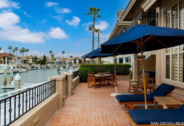 12 Buccaneer WAY, Coronado CA: https://media.crmls.org/mediaz/680f367d-830e-4a04-81f7-f5f59d5b11ba.jpg