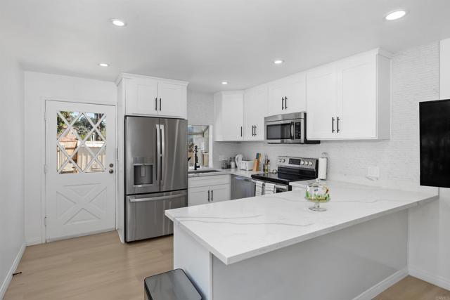Image 37 of 48 For 5590 Shasta Ln