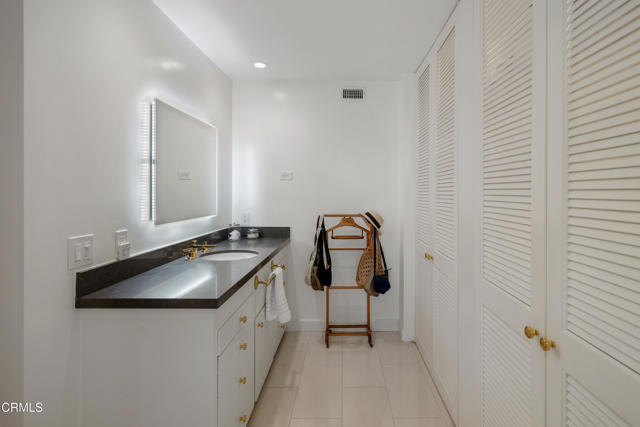 Detail Gallery Image 32 of 56 For 1105 S Orange Grove Bld, Pasadena,  CA 91105 - 3 Beds | 2/1 Baths