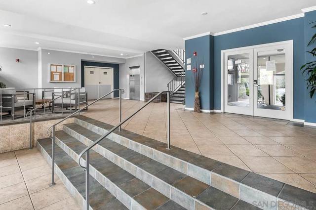 Image 2 of 11 For 1021 Scott Street  239