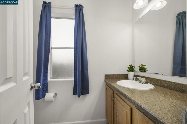 55 Pacifica Ave, Bay Point CA: https://media.crmls.org/mediaz/68112cfb-fa46-4e87-b0ea-54cfd8709a99.jpg