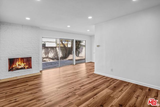 3670 Greenfield Avenue, Los Angeles CA: https://media.crmls.org/mediaz/68114243-23ee-40ee-8810-29691bbc5a35.jpg