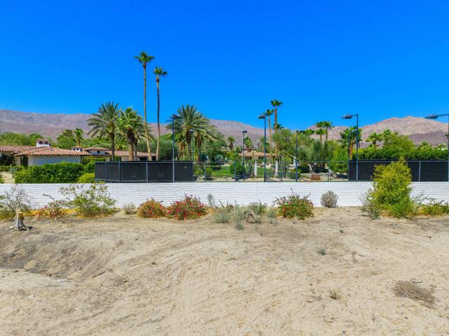 49425 Jfk Trail Trail, Palm Desert CA: https://media.crmls.org/mediaz/68116d21-7714-4fd5-996c-a36d4d19f230.jpg