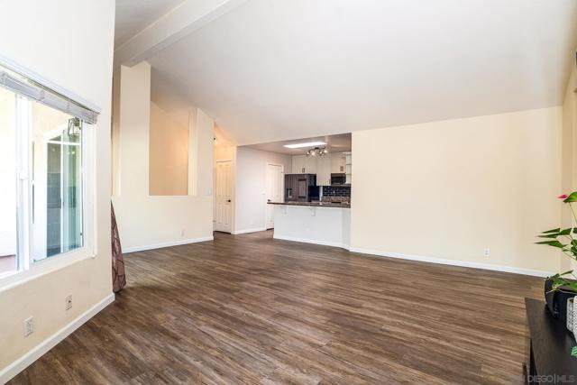 Image 11 of 36 For 1548 Thomas Ave  6