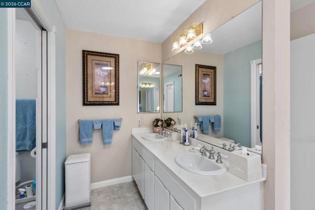 Image 19 of 44 For 3258 Ptarmigan Dr  3b