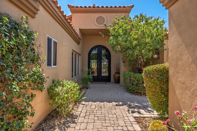 57205 Merion, La Quinta CA: https://media.crmls.org/mediaz/6812caec-377c-4293-8001-9a9182a49844.jpg