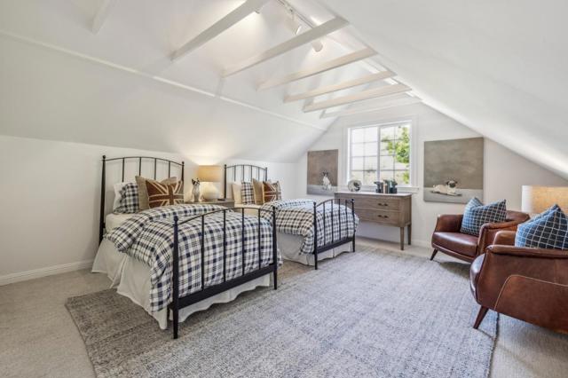 1476 Highway Road, Burlingame CA: https://media.crmls.org/mediaz/6813271e-d26d-4fc8-94ad-8bba663c6873.jpg