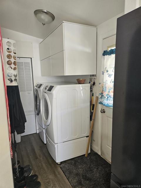 10880 Highway 67, Lakeside CA: https://media.crmls.org/mediaz/6813a08c-89b6-4a3c-ac1a-731f00c25d9b.jpg