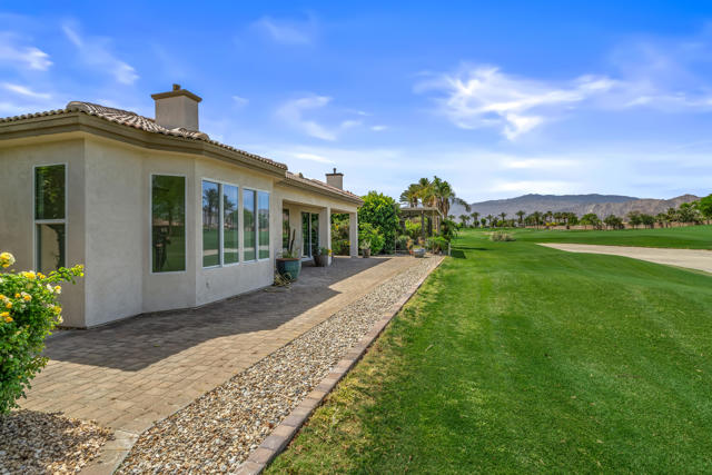 43393 Saint Andrews Drive, Indio CA: https://media.crmls.org/mediaz/6814aabb-1989-4168-8115-cc0299366c69.jpg