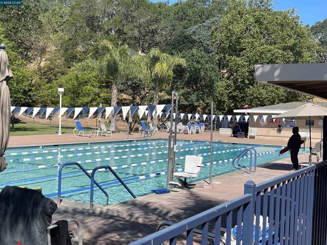 1161 Leisure Ln, Walnut Creek CA: https://media.crmls.org/mediaz/68157e33-02e0-4084-aa3a-560d441e3b2c.jpg