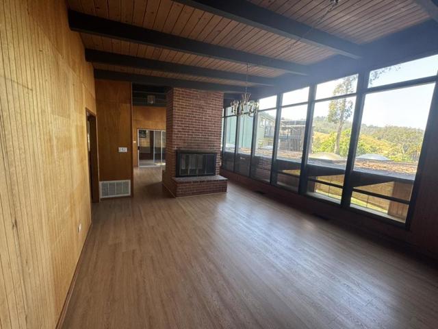 1625 Higgins Way, Pacifica CA: https://media.crmls.org/mediaz/6815dabe-49b7-453f-8d0b-4b2d2b97ee4c.jpg