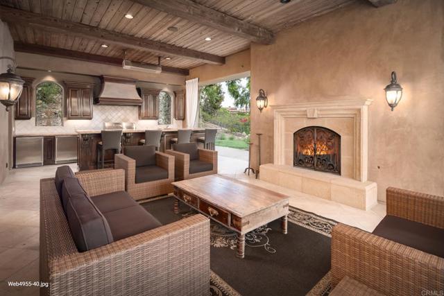 4955 Rancho Del Mar Trail, San Diego CA: https://media.crmls.org/mediaz/68161757-1b84-47db-bf36-2ed9ea4cb9f7.jpg