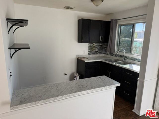 13125 Vanowen Street photo 16