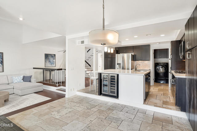 Detail Gallery Image 6 of 33 For 2010 Kingsbridge Way, Oxnard,  CA 93035 - 4 Beds | 3 Baths