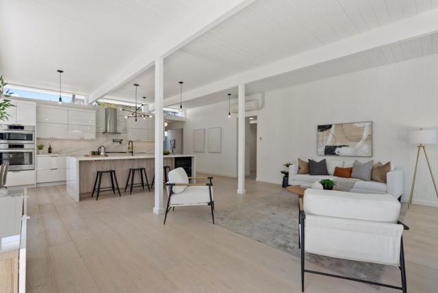 986 Loma Verde Avenue, Palo Alto CA: https://media.crmls.org/mediaz/6818f30c-ed29-4b68-951e-2a12e623cf94.jpg