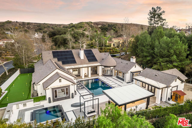 1 Falconridge Drive, Coto de Caza CA: https://media.crmls.org/mediaz/6818fb06-7f9c-4409-9a56-991469dc58b3.jpg