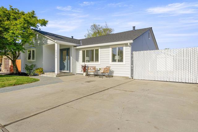 14596 Jacksol Drive, San Jose CA: https://media.crmls.org/mediaz/681914ce-ef26-4829-8279-8d2f97381fd2.jpg