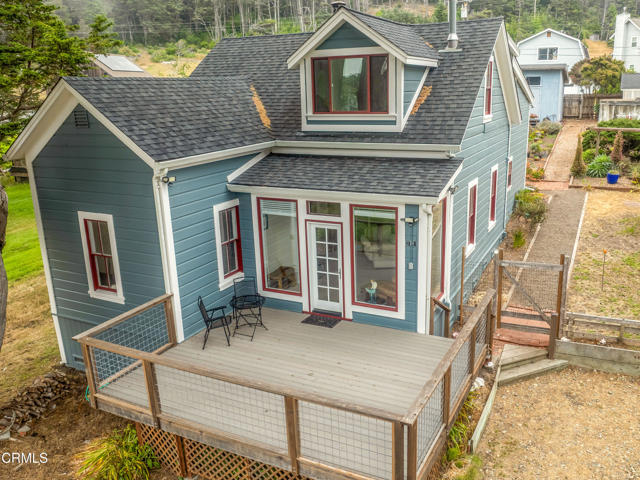 3781 N Highway 1, Albion CA: https://media.crmls.org/mediaz/68195fbc-8f0e-4b60-973b-8824aa868575.jpg