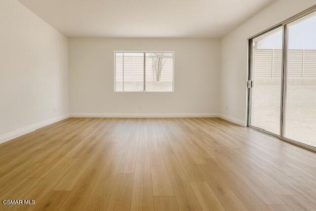 6507 Tamarind Street, Oak Park CA: https://media.crmls.org/mediaz/6819de63-be49-42fc-9796-ff49835695ca.jpg