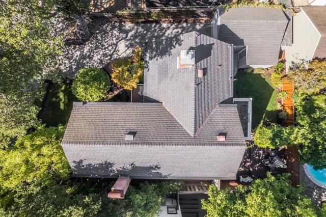 774 Edgewood Road, San Mateo CA: https://media.crmls.org/mediaz/6819fccd-77c5-4e09-b1d9-3222dbda1db5.jpg
