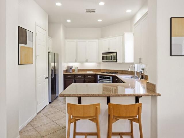 80872 Calle Azul, La Quinta CA: https://media.crmls.org/mediaz/681a3e70-7182-415e-9640-70b42e6ce75b.jpg