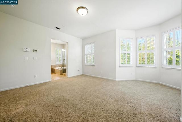 630 Oscar St, Vallejo CA: https://media.crmls.org/mediaz/681b3ebc-d0b9-460b-81dd-dacf4dab9169.jpg